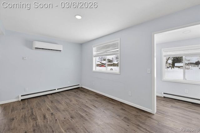 2754 Fishermans Drive, Highland, MI 48356