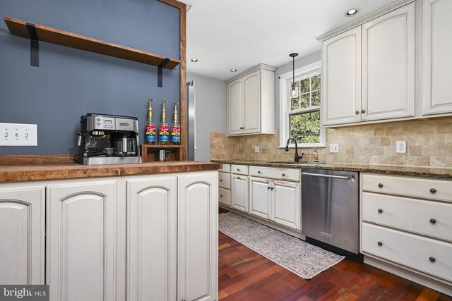 2949 LOVELL AVE, Broomall, PA 19008