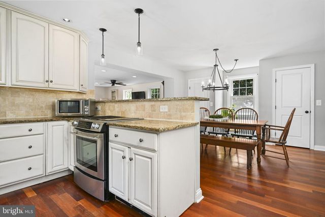 2949 LOVELL AVE, Broomall, PA 19008