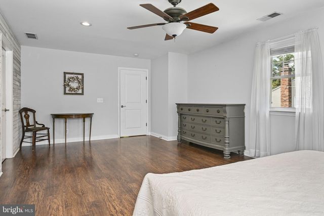 2949 LOVELL AVE, Broomall, PA 19008