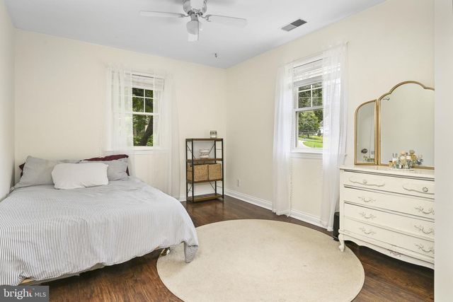 2949 LOVELL AVE, Broomall, PA 19008