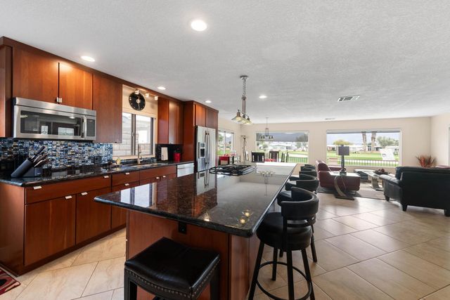 73721 Oak Flats Drive, Palm Desert, CA 92260