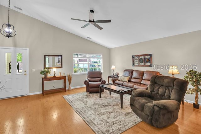 102 Pine Ridge Dr, Bluffton, SC 29910