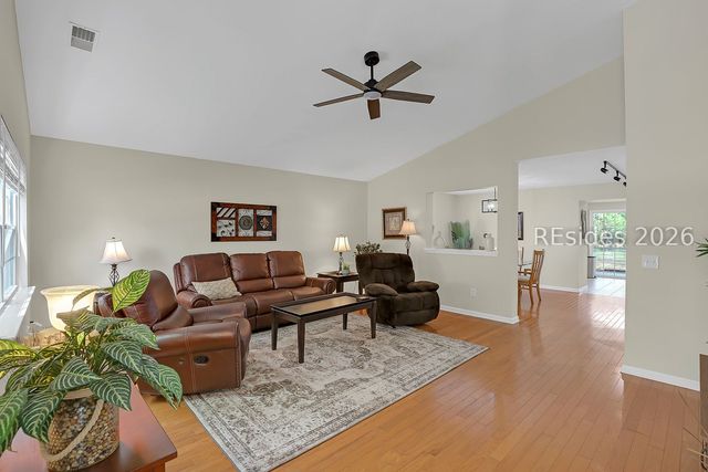 102 Pine Ridge Dr, Bluffton, SC 29910