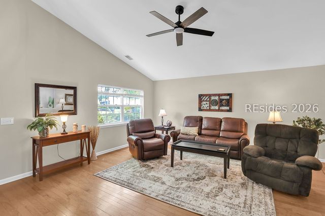 102 Pine Ridge Dr, Bluffton, SC 29910
