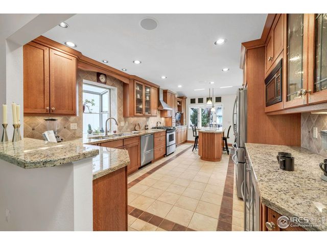 7134 Cedarwood Cir, Boulder, CO 80301