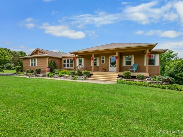 28 Tomahawk Trail, Oswego, IL 60543