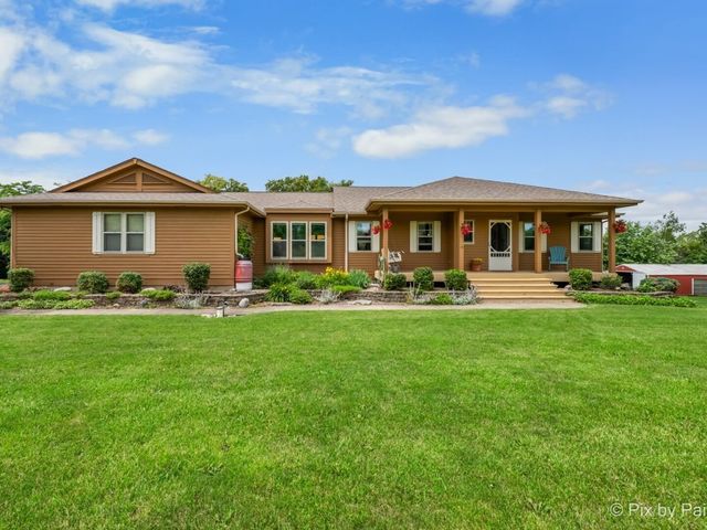 28 Tomahawk Trail, Oswego, IL 60543