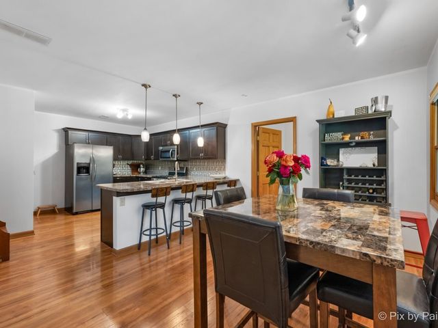 28 Tomahawk Trail, Oswego, IL 60543