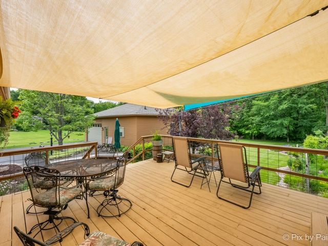 28 Tomahawk Trail, Oswego, IL 60543