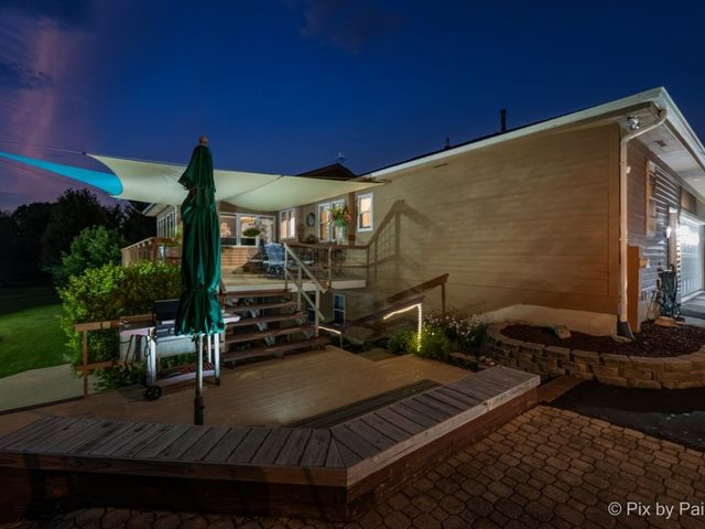 28 Tomahawk Trail, Oswego, IL 60543