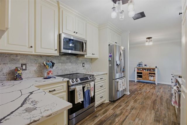 4100 Bertie Ann Road, Moss Bluff, LA 70611