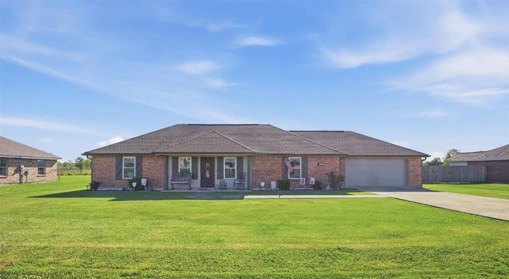 4100 Bertie Ann Road, Moss Bluff, LA 70611