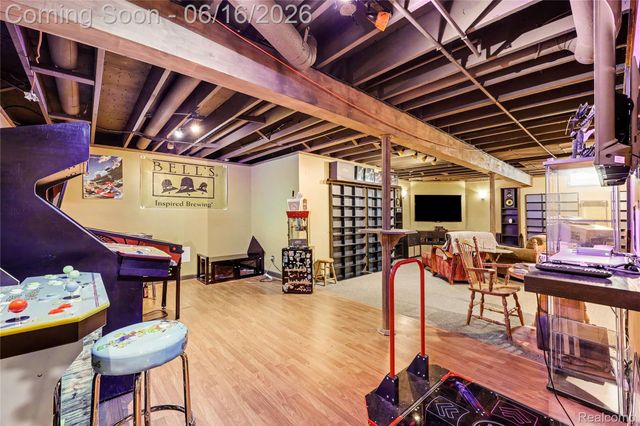 49033 Deerfield Park, Macomb Township, MI 48044