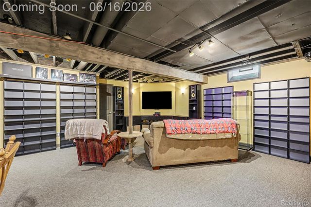 49033 Deerfield Park, Macomb Township, MI 48044