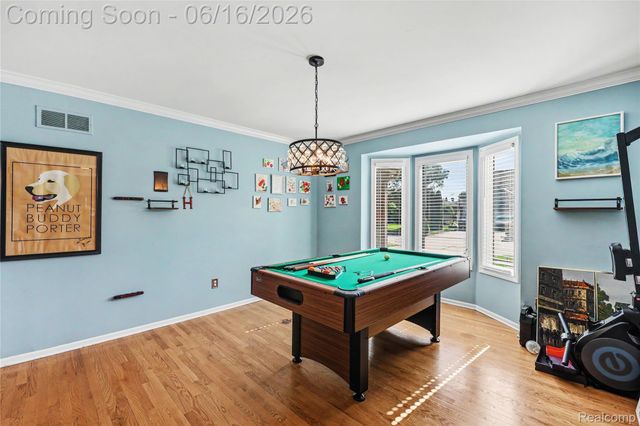 49033 Deerfield Park, Macomb Township, MI 48044