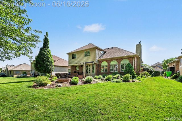 49033 Deerfield Park, Macomb Township, MI 48044