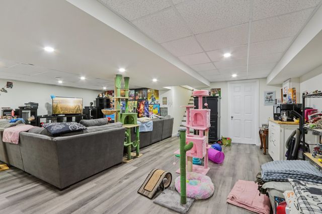 866 Clark Lane, Des Plaines, IL 60016