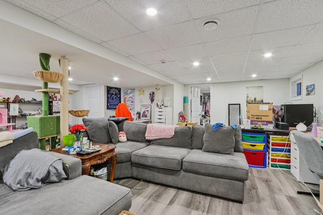 866 Clark Lane, Des Plaines, IL 60016