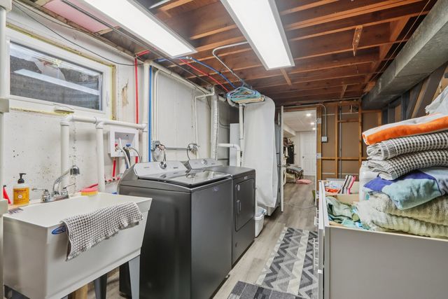 866 Clark Lane, Des Plaines, IL 60016