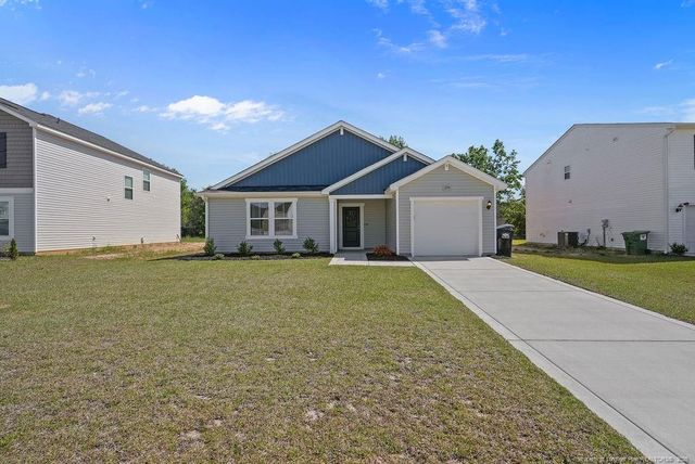 250 Melbourne Drive, Raeford, NC 28376