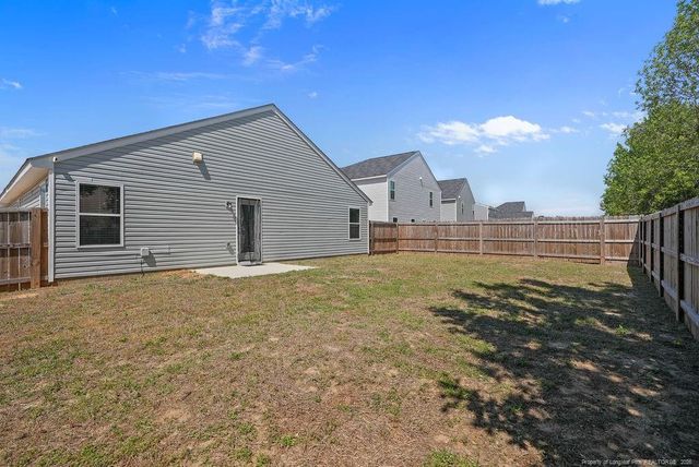 250 Melbourne Drive, Raeford, NC 28376