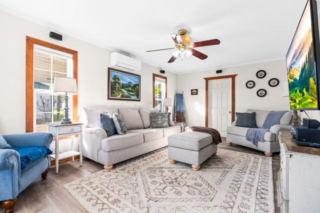 183 Grand Prairie Drive, Whitney, TX 76692