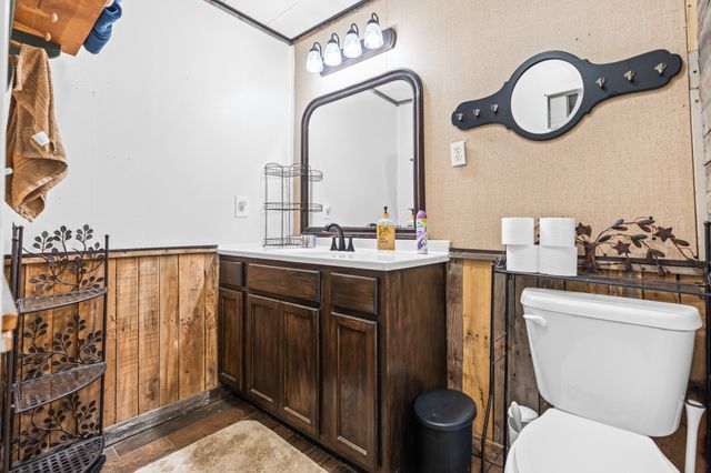 183 Grand Prairie Drive, Whitney, TX 76692