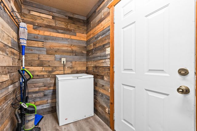 183 Grand Prairie Drive, Whitney, TX 76692