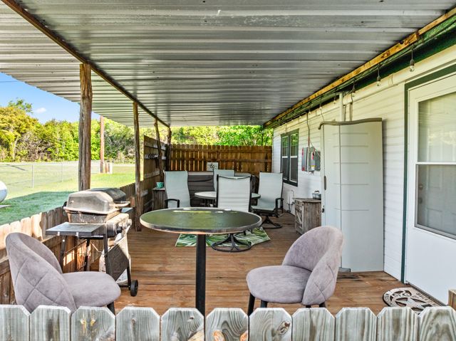 183 Grand Prairie Drive, Whitney, TX 76692