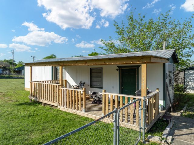 183 Grand Prairie Drive, Whitney, TX 76692