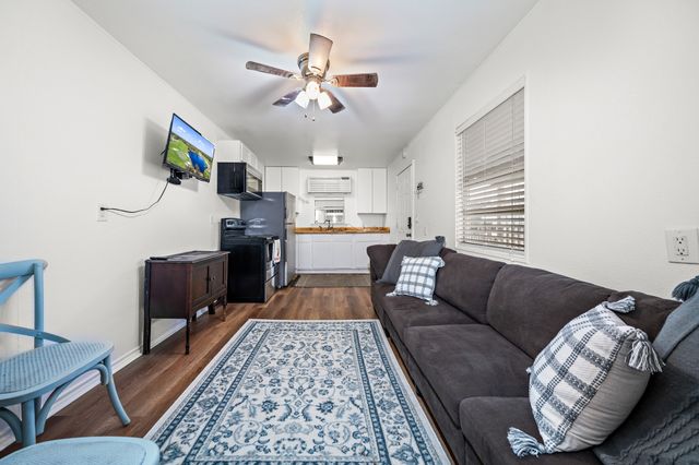 183 Grand Prairie Drive, Whitney, TX 76692