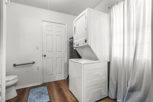 183 Grand Prairie Drive, Whitney, TX 76692