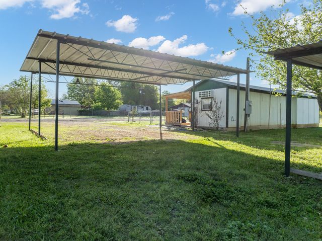 183 Grand Prairie Drive, Whitney, TX 76692