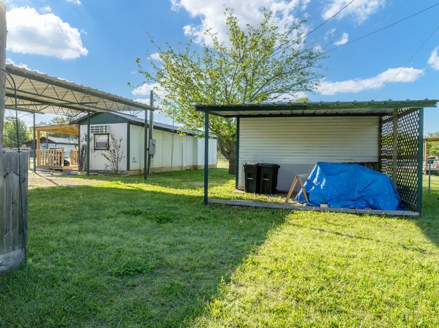 183 Grand Prairie Drive, Whitney, TX 76692