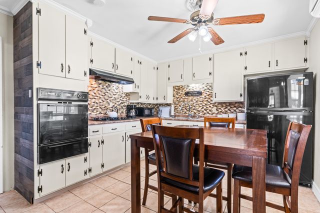 183 Grand Prairie Drive, Whitney, TX 76692