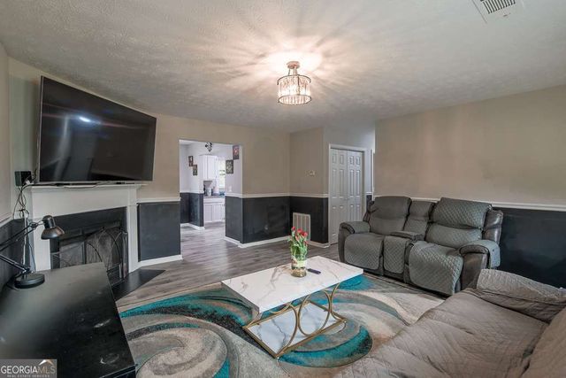 356 Meadow Trace Drive, Auburn, GA 30011