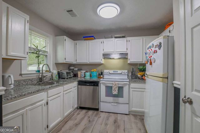 356 Meadow Trace Drive, Auburn, GA 30011