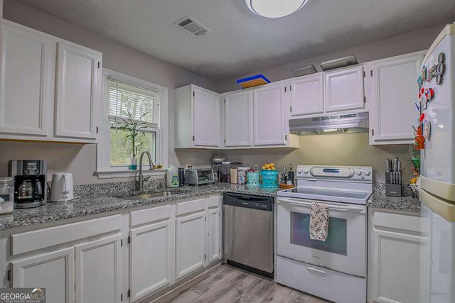 356 Meadow Trace Drive, Auburn, GA 30011