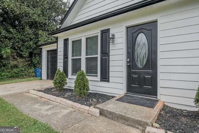 356 Meadow Trace Drive, Auburn, GA 30011