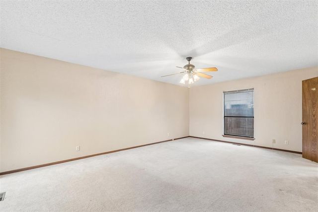 2516 Brookdale Avenue, Edmond, OK 73034