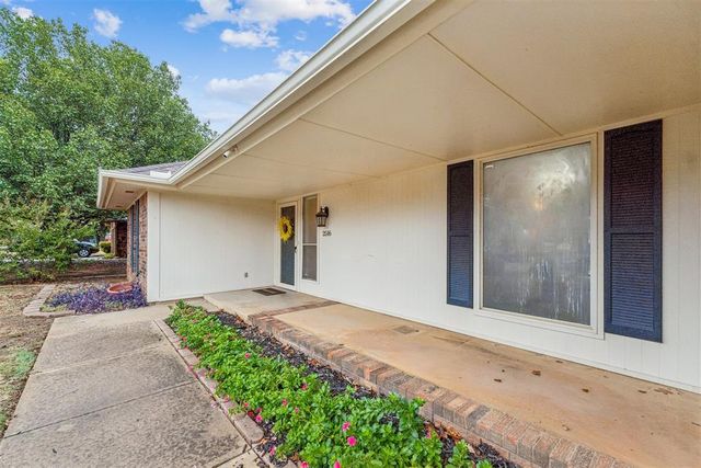 2516 Brookdale Avenue, Edmond, OK 73034