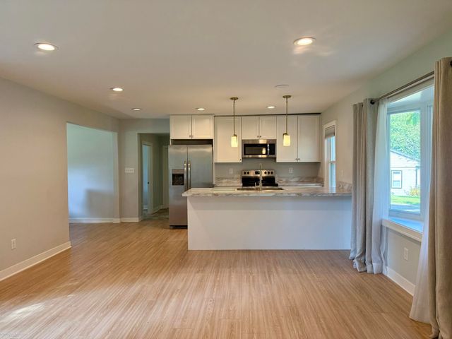 620 S Briarvale Drive, Auburn Hills, MI 48326