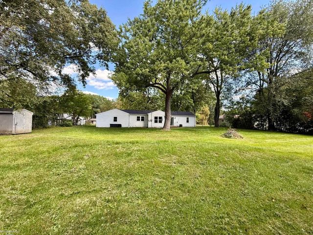 620 S Briarvale Drive, Auburn Hills, MI 48326