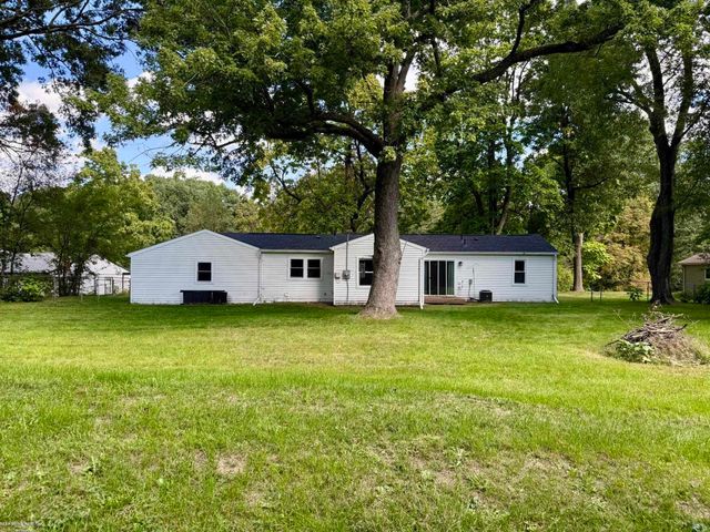 620 S Briarvale Drive, Auburn Hills, MI 48326