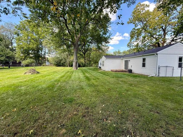 620 S Briarvale Drive, Auburn Hills, MI 48326