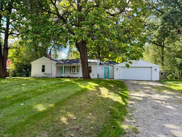 620 S Briarvale Drive, Auburn Hills, MI 48326