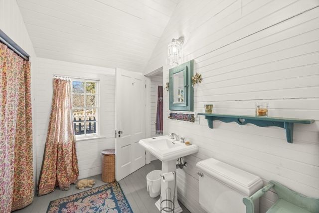 205 South Rd, Chilmark, MA 02575