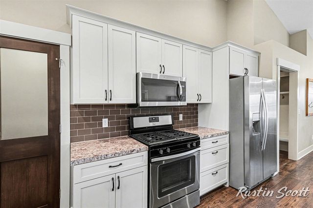 5573 Stanton Woods Drive, Hudsonville, MI 49426