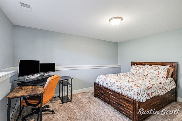 5573 Stanton Woods Drive, Hudsonville, MI 49426